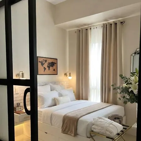 Grand Staycation Manila 81 Newport