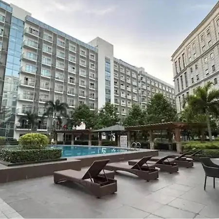 Grand Staycation Manila 81 Newport