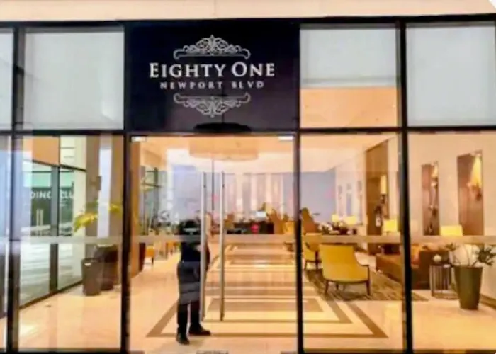 Apartahotel Newport Sky Eighty One Building Manila