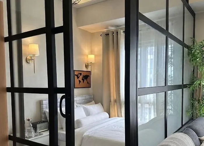 Grand Staycation 81 Newport マニラ市