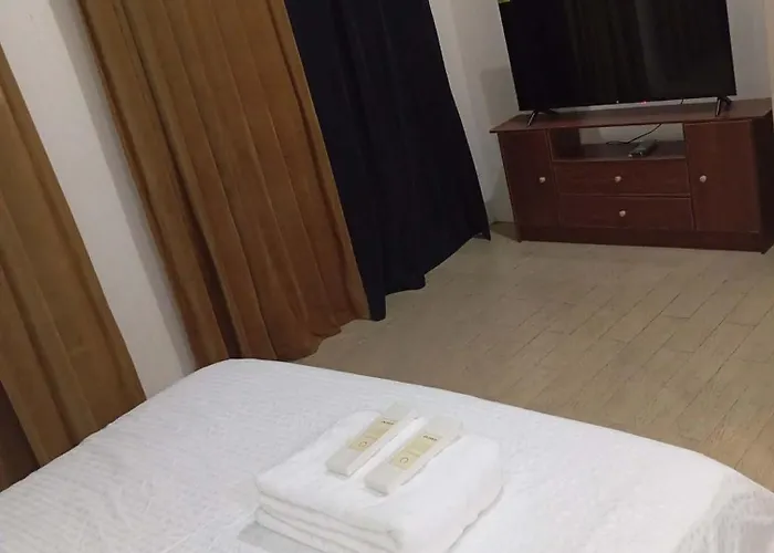 アパートホテル Grand Staycation 81 Newport マニラ市