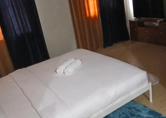 Grand Staycation 81 Newport * マニラ市